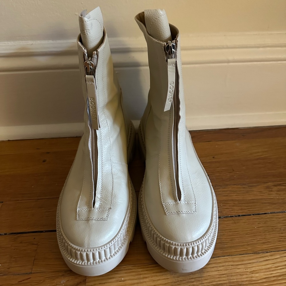 Bogner “St. Petersburg” Cream Zip- Front Ankle Boots